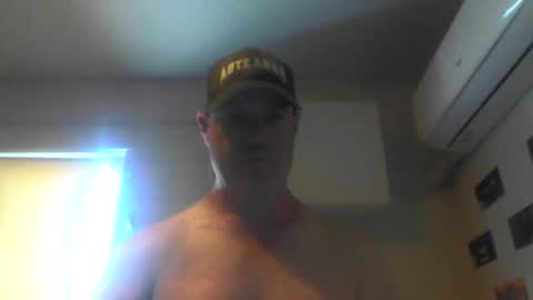 Snapshot of kiwiguy19773 chatting on February 2025 11:36:02 PM kiwiguy19773 online show from February 2025 11:36:02 PM