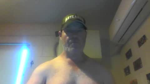 Snapshot of kiwiguy19773 chatting on February 2025 06:43:02 AM kiwiguy19773 online show from February 2025 06:43:02 AM