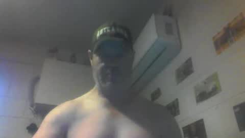 kiwiguy19773 online show from April 2026 08:11:01 PM