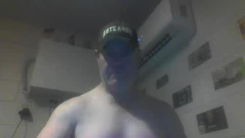 kiwiguy19773 online show from June 2026 07:22:01 AM