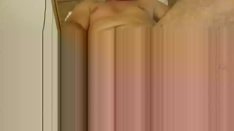 kiwioncam25 online show from April 2026 09:06:01 AM