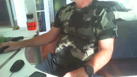 Kiwilad1973 online show from February 2025 08:46:01 PM