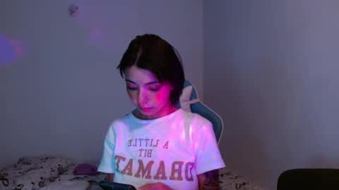 kiyu online show from December 2024 01:04:02 AM