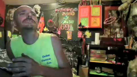 Snapshot of kjs_daddy123 chatting on June 2026 02:42:01 AM Daddy His Splash Queen online show from June 2026 02:42:01 AM