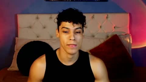 klaton__ online show from May 2026 03:12:01 AM