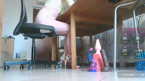 Snapshot of klaudiacd chatting on September 2025 05:24:01 AM Klaudia online show from September 2025 05:24:01 AM