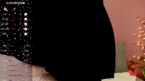 Snapshot of klee_love chatting on October 2025 04:13:01 AM Klee online show from October 2025 04:13:01 AM