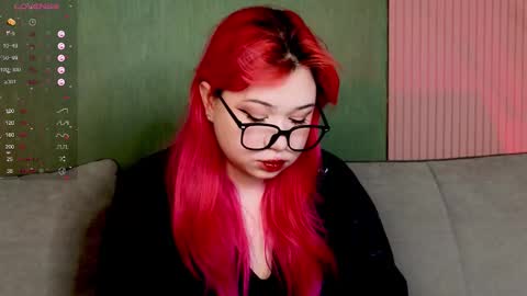 Snapshot of klee_love chatting on November 2025 05:07:01 AM Klee online show from November 2025 05:07:01 AM