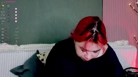 Snapshot of klee_love chatting on November 2025 04:18:02 AM Klee online show from November 2025 04:18:02 AM