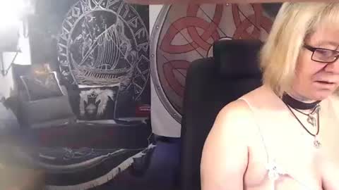 Snapshot of kleiner_teufel chatting on February 2025 09:55:02 AM Michelle online show from February 2025 09:55:02 AM