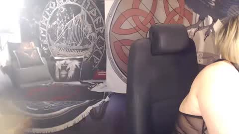 Snapshot of kleiner_teufel chatting on February 2025 10:52:01 AM Michelle online show from February 2025 10:52:01 AM