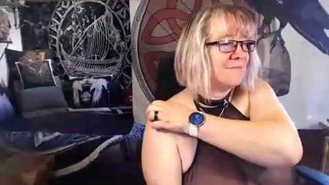 Snapshot of kleiner_teufel chatting on September 2025 08:37:02 AM Michelle online show from September 2025 08:37:02 AM