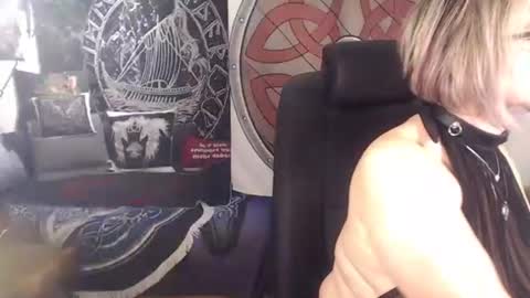 Snapshot of kleiner_teufel chatting on October 2025 07:01:02 AM Michelle online show from October 2025 07:01:02 AM