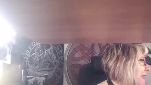 Snapshot of kleiner_teufel chatting on November 2025 05:24:01 AM Michelle online show from November 2025 05:24:01 AM