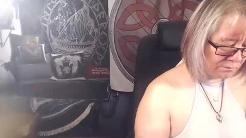 Snapshot of kleiner_teufel chatting on November 2025 05:29:02 PM Michelle online show from November 2025 05:29:02 PM