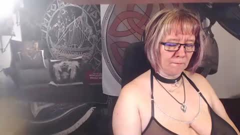 Snapshot of kleiner_teufel chatting on November 2025 07:36:02 PM Michelle online show from November 2025 07:36:02 PM