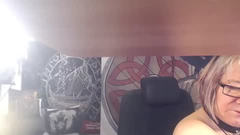 Snapshot of kleiner_teufel chatting on December 2025 07:30:02 PM Michelle online show from December 2025 07:30:02 PM