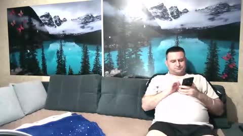 Kleosnow online show from October 2025 08:32:01 AM