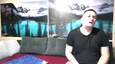 Kleosnow online show from October 2025 09:13:01 AM