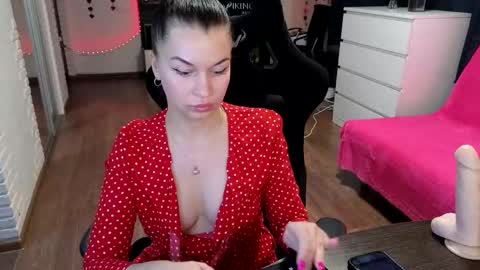 Alisa.         online show from March 2025 07:38:02 PM