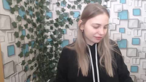 klerkarina online show from March 2025 07:30:02 AM