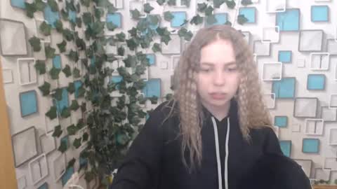 klerkarina online show from March 2025 05:46:01 AM