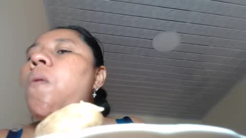 Kloe online show from September 2025 07:58:02 PM