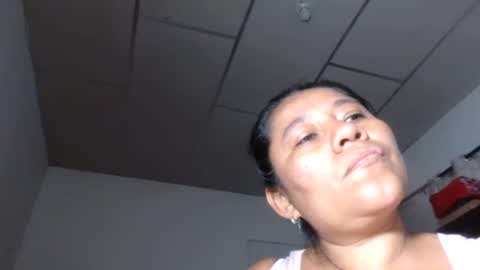 Kloe online show from December 2025 04:27:01 PM