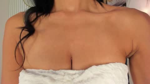 Snapshot of kloeh_star chatting on November 2025 08:12:01 PM Kloeh online show from November 2025 08:12:01 PM