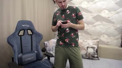 Snapshot of knight_5 chatting on October 2025 07:44:01 AM Carter. online show from October 2025 07:44:01 AM