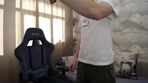 Snapshot of knight_5 chatting on November 2025 06:01:01 AM Carter. online show from November 2025 06:01:01 AM