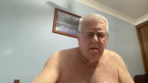 Snapshot of knights2001 chatting on October 2025 11:27:02 AM Aussiedude online show from October 2025 11:27:02 AM