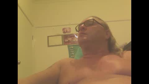 Snapshot of knobout chatting on December 2024 05:59:01 PM knobout online show from December 2024 05:59:01 PM