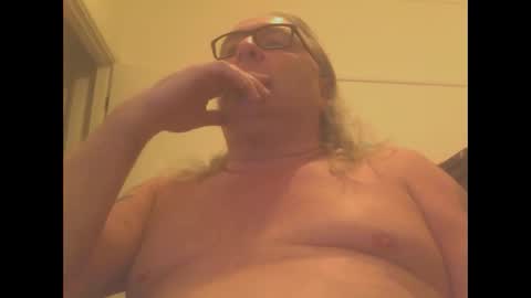 Snapshot of knobout chatting on January 2025 09:05:01 AM knobout online show from January 2025 09:05:01 AM
