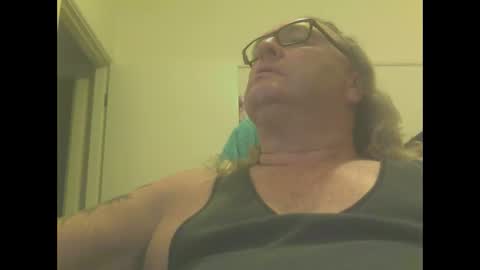 Snapshot of knobout chatting on January 2025 09:46:01 AM knobout online show from January 2025 09:46:01 AM