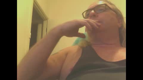 Snapshot of knobout chatting on February 2025 10:35:01 AM knobout online show from February 2025 10:35:01 AM