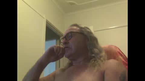 knobout online show from December 2025 05:58:02 AM