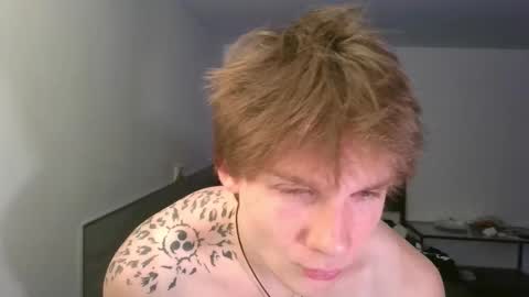 Adam online show from November 2025 04:16:01 AM