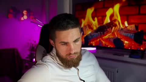 Snapshot of kochka25 chatting on February 2026 12:12:01 PM Sweet boy online show from February 2026 12:12:01 PM