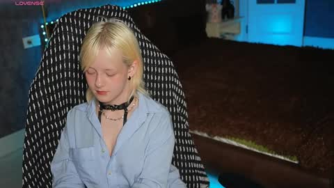 Kofi online show from April 2026 10:22:01 PM