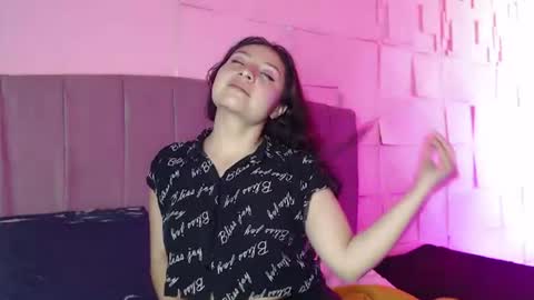 Snapshot of koko15_ chatting on June 2026 01:56:01 PM Koko online show from June 2026 01:56:01 PM