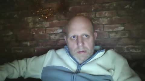 Snapshot of kona_blast chatting on December 2024 09:33:02 PM Neil online show from December 2024 09:33:02 PM