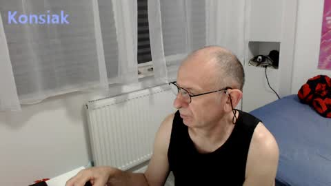 Komsiak online show from May 2026 04:15:02 PM
