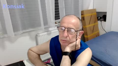 Komsiak online show from May 2026 07:11:01 PM