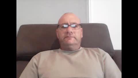 Snapshot of konsty17 chatting on December 2025 11:22:02 PM konsty17 online show from December 2025 11:22:02 PM