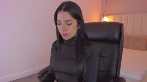 Snapshot of kosmic_21 chatting on February 2025 12:29:01 PM K O S M I C online show from February 2025 12:29:01 PM