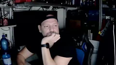 Kosta online show from December 2024 05:50:01 PM