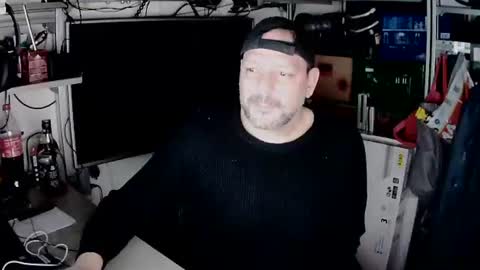 Kosta online show from December 2024 06:23:02 PM