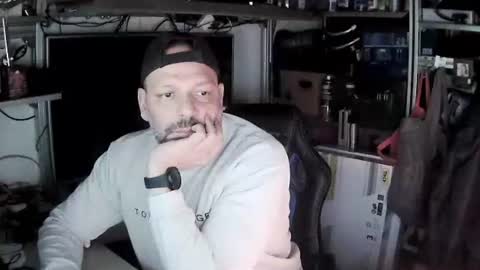 Kosta online show from January 2025 07:21:01 PM