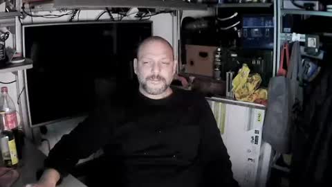 Kosta online show from January 2025 06:31:01 PM